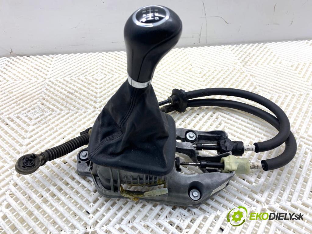 MERCEDES-BENZ W169 liftback 2006 80 kW A 180 CDI (169.007, 169.307) 1991 kulisa A1693600409 (Řadicí páka (kulisa) )