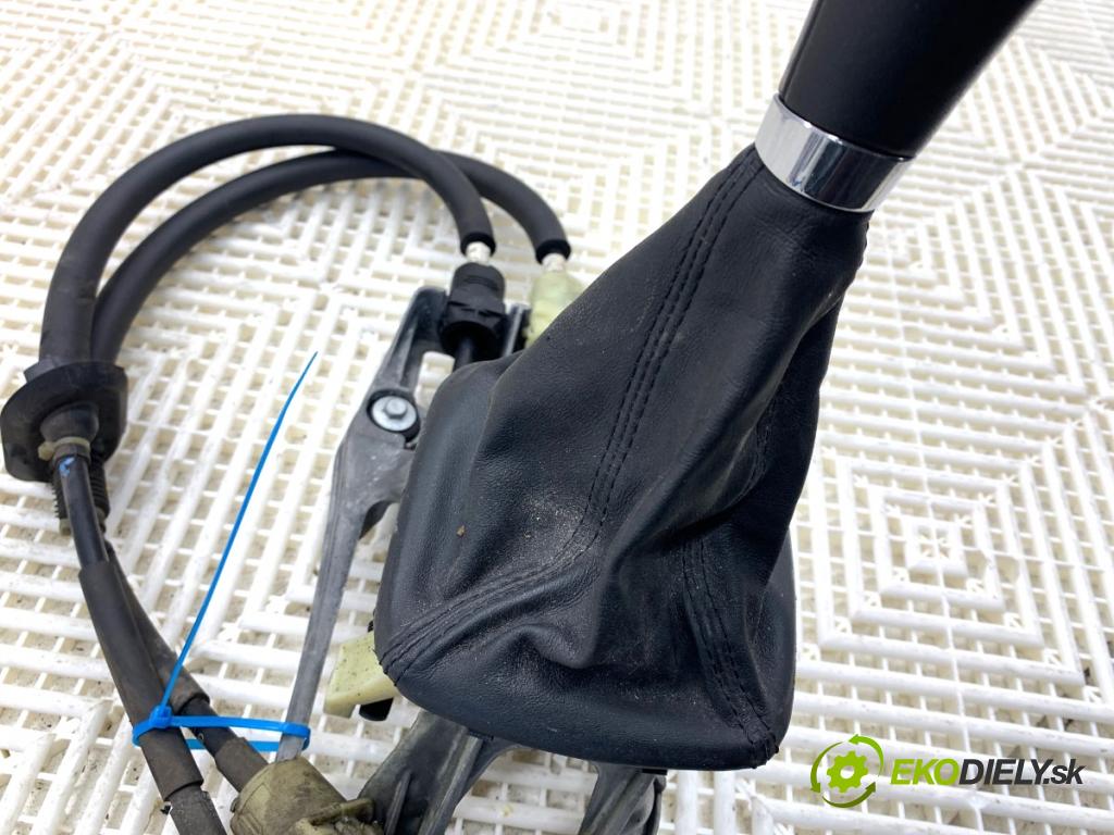 MERCEDES-BENZ W169 liftback 2006 80 kW A 180 CDI (169.007, 169.307) 1991 kulisa A1693600409 (Řadicí páka (kulisa) )