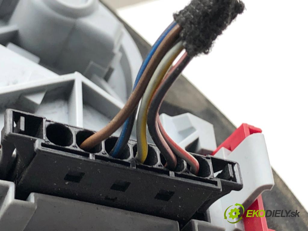 MERCEDES-BENZ W169 liftback 2006 80 kW A 180 CDI (169.007, 169.307) 1991 světlo pravý zadní část