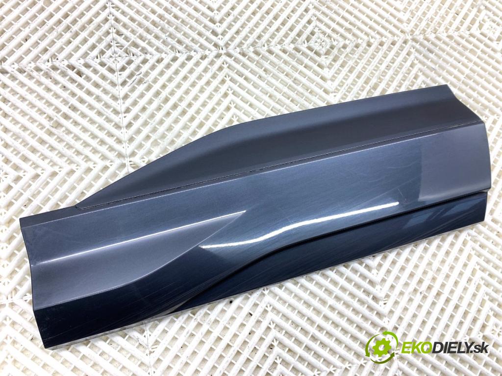 AUDI Q4 SUV 2023 150 kW 40 e-tron  lišta dveře pravý zadní část 89A853970A