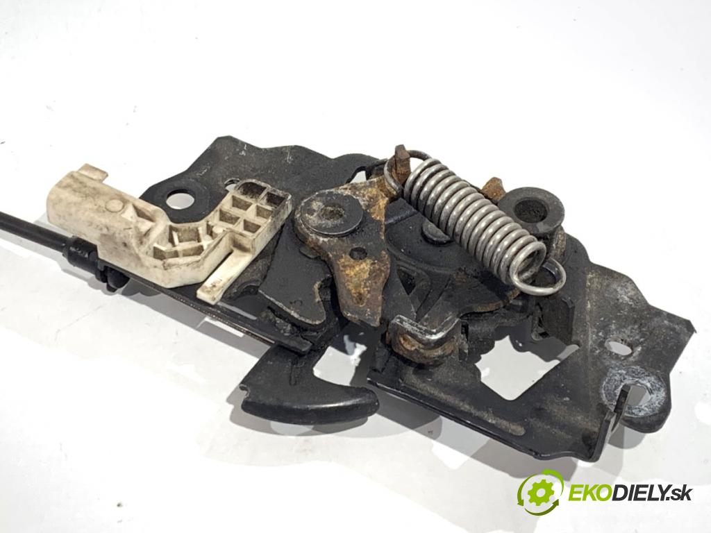 FORD FOCUS III Kombi 2016 92 kW 1.0 EcoBoost 998 zámok kapoty predný