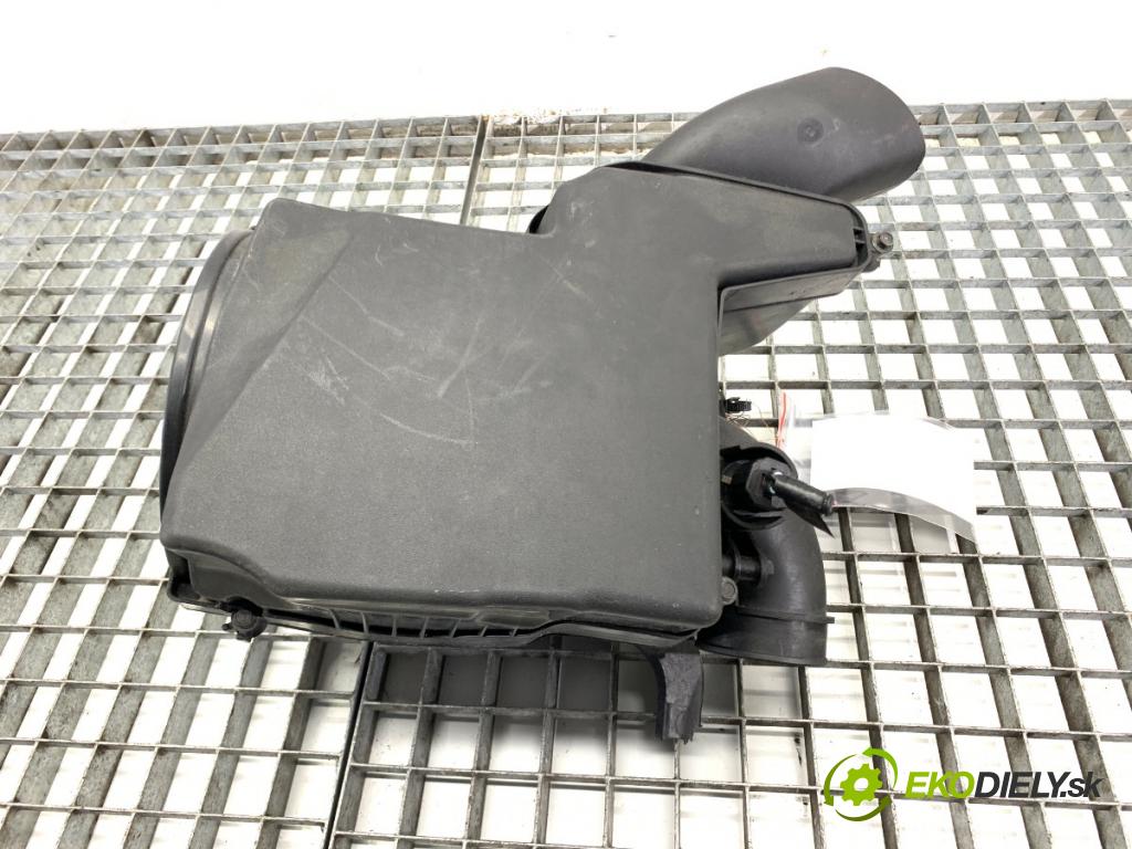 FORD FOCUS III Kombi 2016 92 kW 1.0 EcoBoost 998 obal filtra vzduchu AV61-9600-BG (Kryt vzduchového filtru)