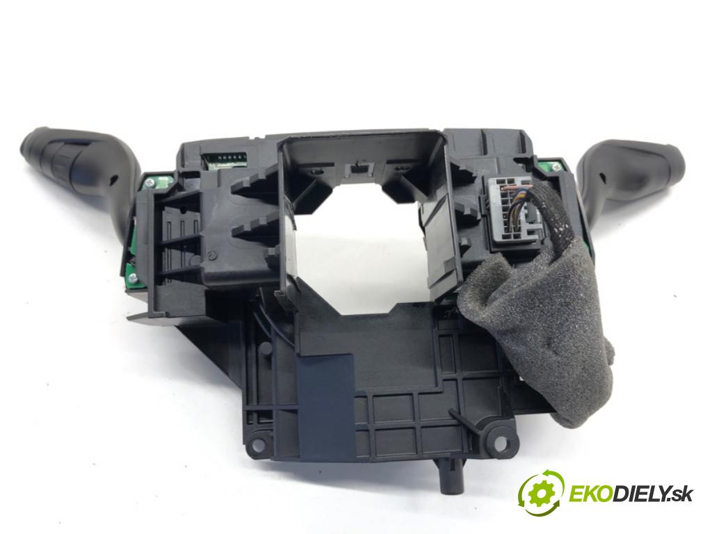 FORD FOCUS III Kombi 2016 92 kW 1.0 EcoBoost 998 Prepínač kombinovaný F1ET-13N064-AC (Prepínacie páčky pod volantom)