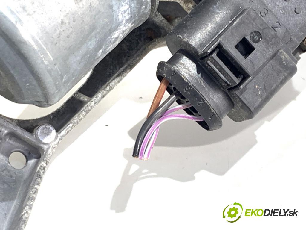 FORD FOCUS III Kombi 2016 92 kW 1.0 EcoBoost 998 Mechanizmus stieračov pravy predný BM51-17504-AL