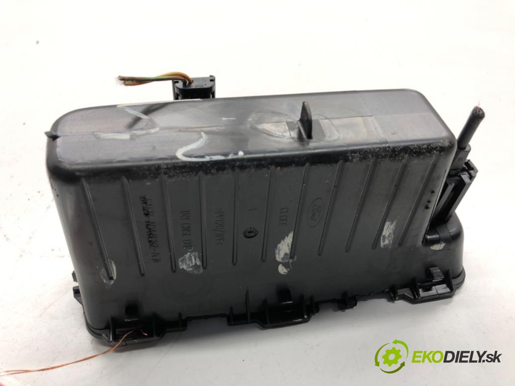 FORD FOCUS III Kombi 2016 92 kW 1.0 EcoBoost 998 HNÍZDO: USB DS7T-15K603-AA