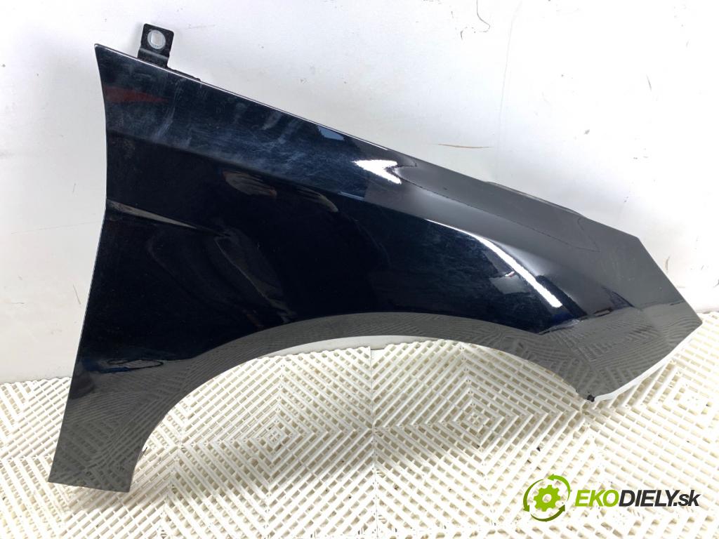 FORD FOCUS III Kombi 2016 92 kW 1.0 EcoBoost 998 Blatník pravy predný 