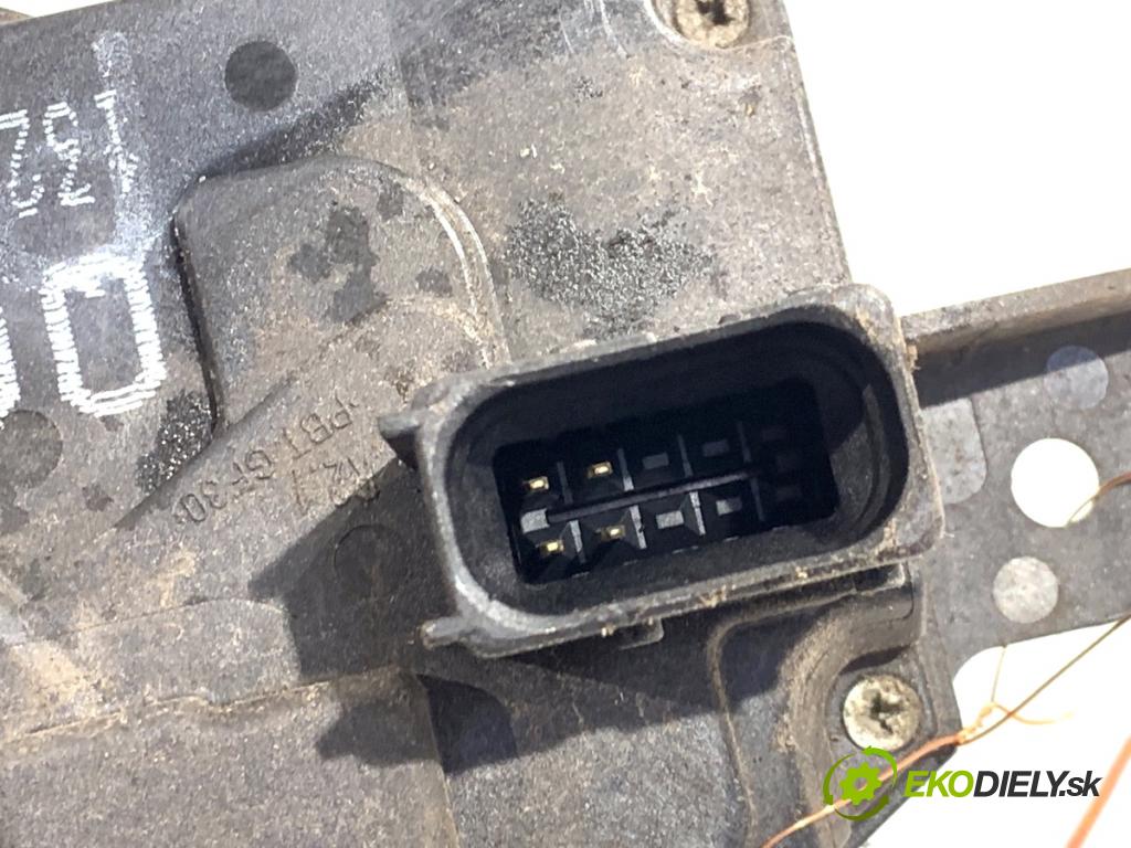 OPEL ASTRA H Kombi 2007 74 kW 1.7 CDTI (L35) 1686 zámok Dvere pravy predný 13210749