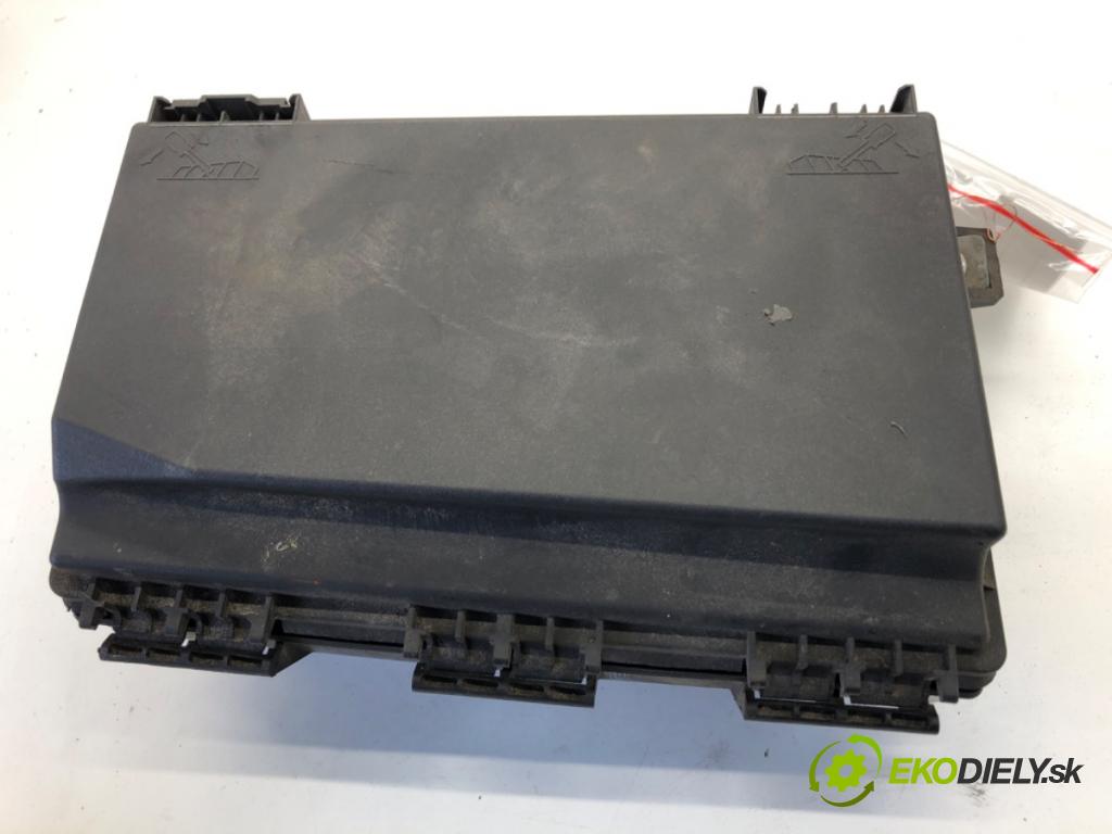 OPEL ASTRA H Kombi 2007 74 kW 1.7 CDTI (L35) 1686 Skrinka poistková 13250232 (Poistková skrinka)