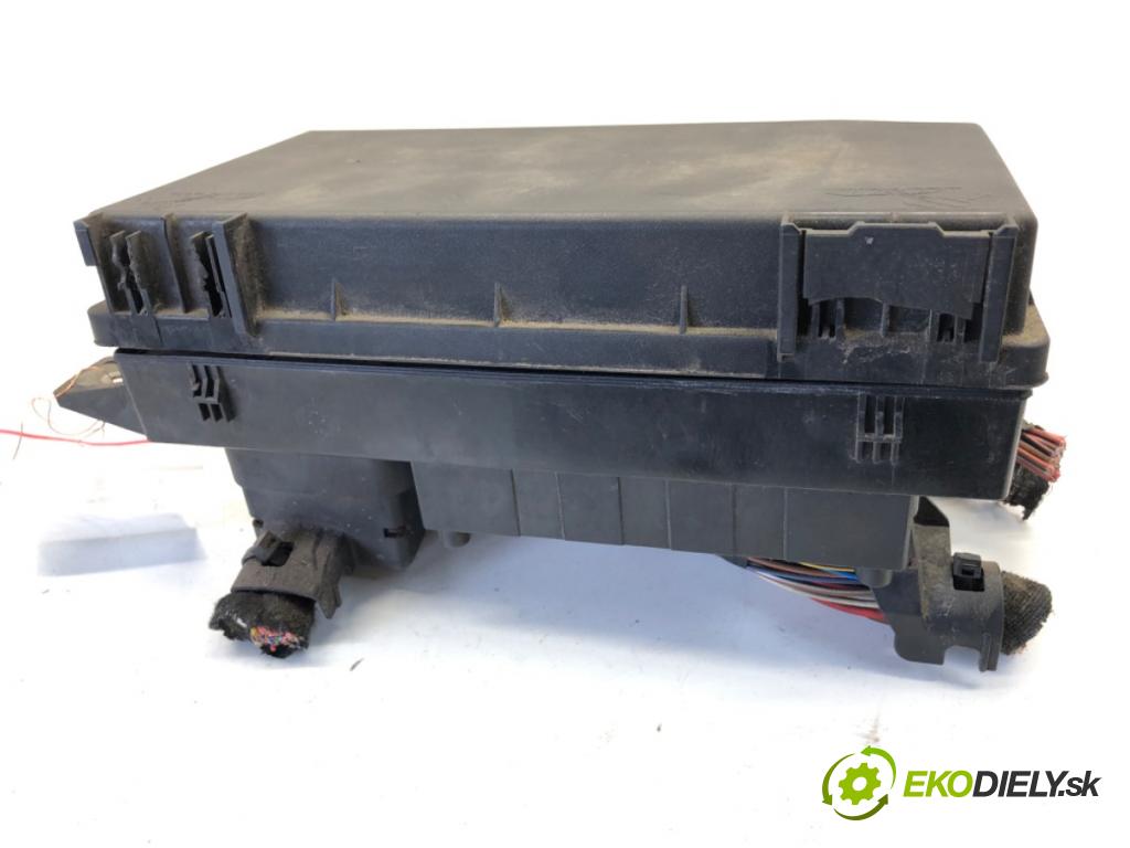 OPEL ASTRA H Kombi 2007 74 kW 1.7 CDTI (L35) 1686 Skrinka poistková 13250232 (Poistková skrinka)