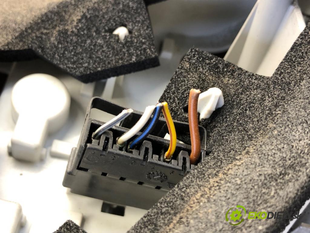 OPEL ASTRA H Kombi 2007 74 kW 1.7 CDTI (L35) 1686 Svetlo ľavy zad 13223675