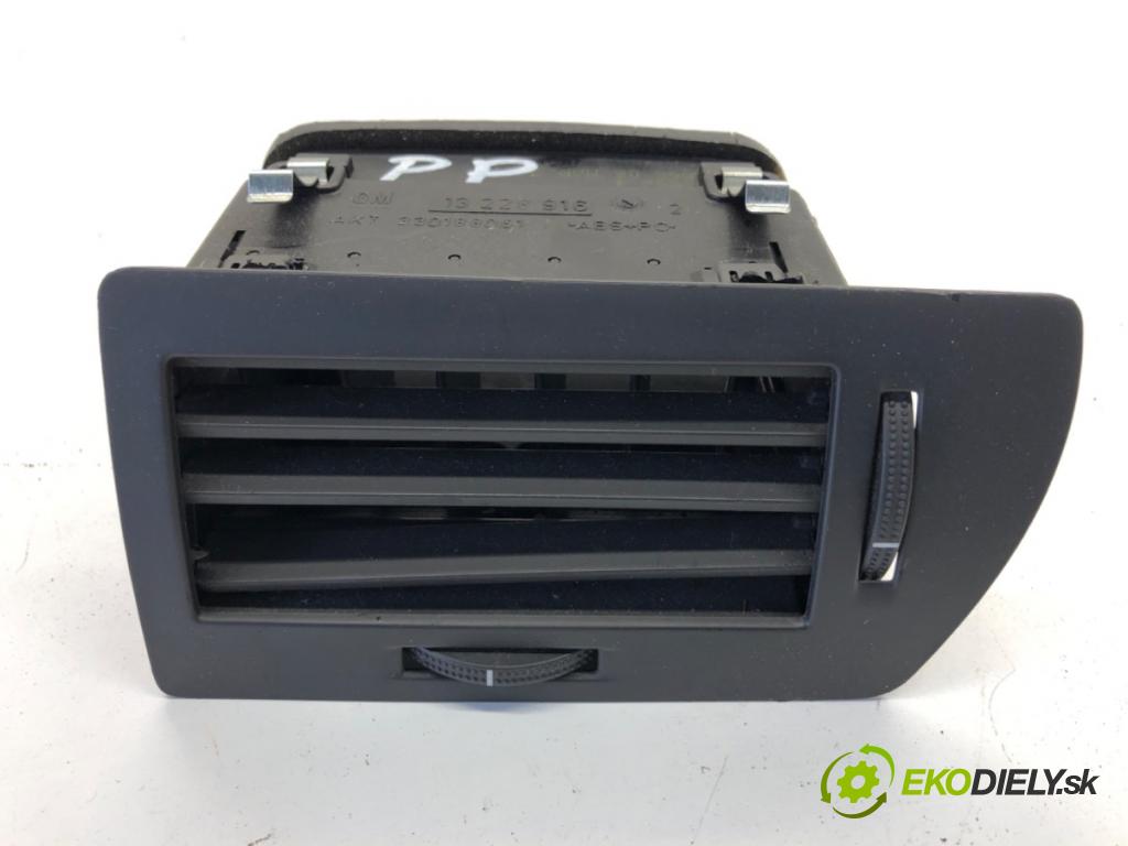 OPEL ASTRA H Kombi 2007 74 kW 1.7 CDTI (L35) 1686 Mriežky kúrenia pravy predný 13228916