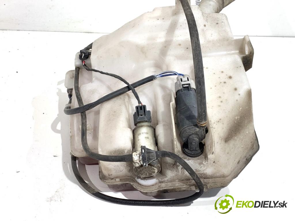 MITSUBISHI ASX SUV 2015 86 kW 1.6 MIVEC 1590 Nádržka ostrekovačov