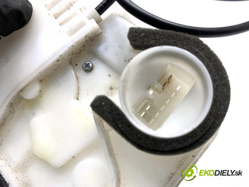 MITSUBISHI ASX SUV 2015 86 kW 1.6 MIVEC 1590 zámok Dvere pravy zad