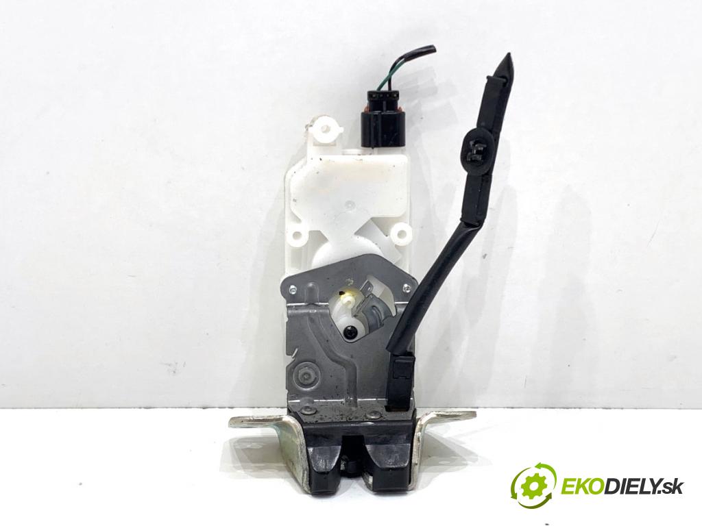 MITSUBISHI ASX SUV 2015 86 kW 1.6 MIVEC 1590 zámok dveří zadní část 