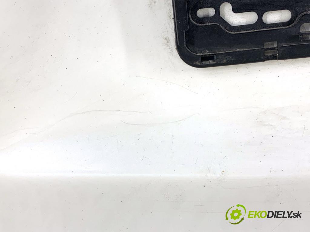 MITSUBISHI ASX SUV 2015 86 kW 1.6 MIVEC 1590 kapota zadní část