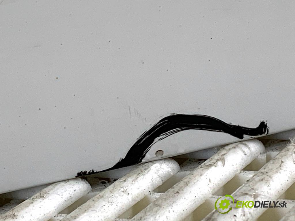 MITSUBISHI ASX SUV 2015 86 kW 1.6 MIVEC 1590 kapota zadní část