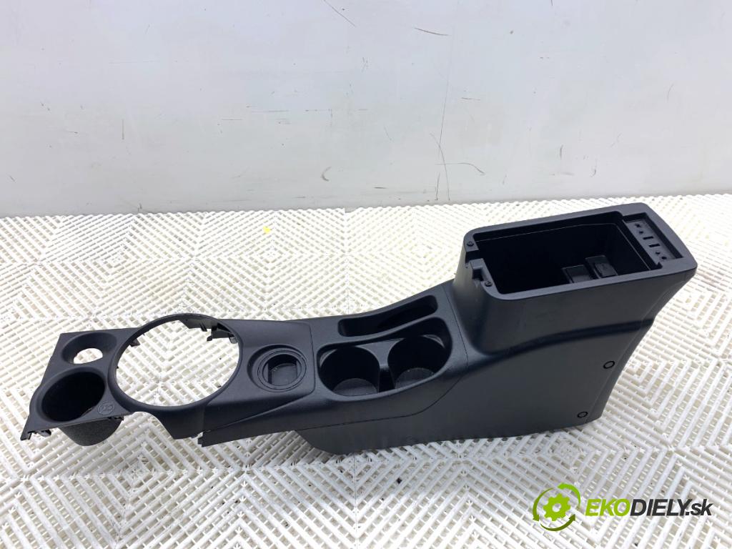 MITSUBISHI ASX SUV 2015 86 kW 1.6 MIVEC 1590 Tunel středový  (Středový tunel)