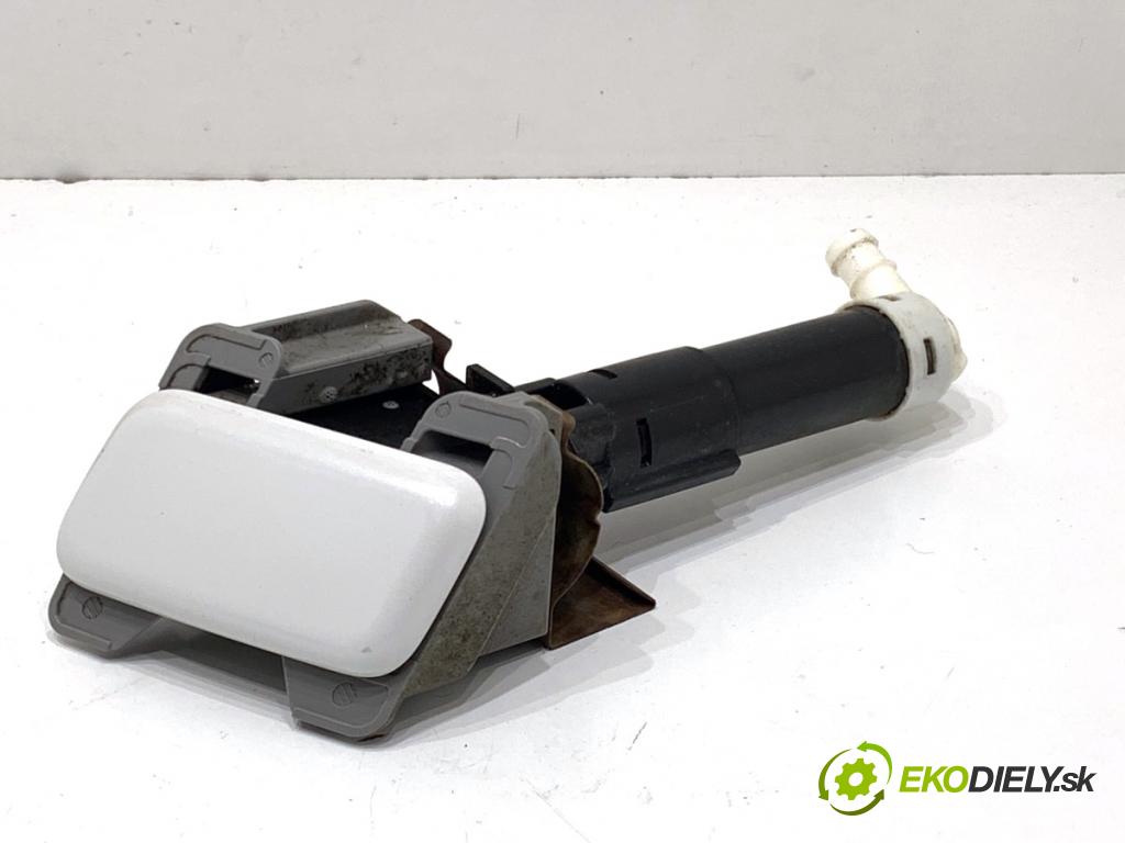 MITSUBISHI ASX SUV 2015 86 kW 1.6 MIVEC 1590 ostřikovače světla pravý přední část 