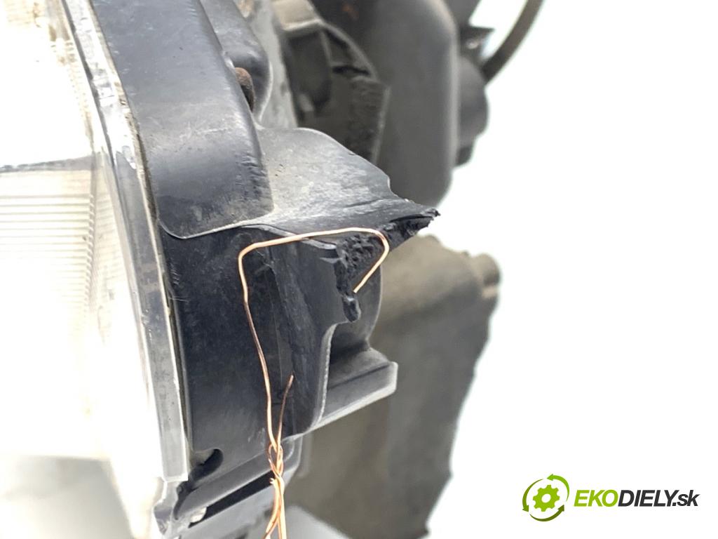 MITSUBISHI ASX SUV 2015 86 kW 1.6 MIVEC 1590 světlomet pravý přední část XENON