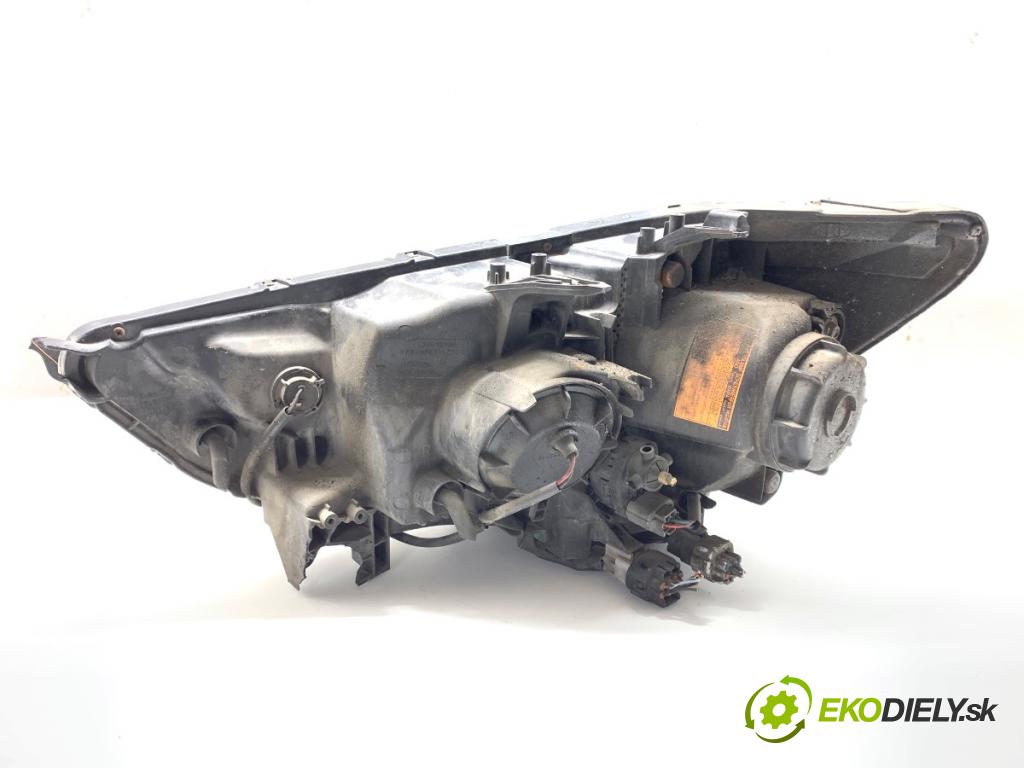 MITSUBISHI ASX SUV 2015 86 kW 1.6 MIVEC 1590 světlomet pravý přední část XENON