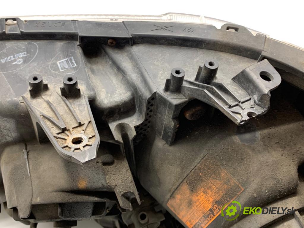 MITSUBISHI ASX SUV 2015 86 kW 1.6 MIVEC 1590 světlomet pravý přední část XENON