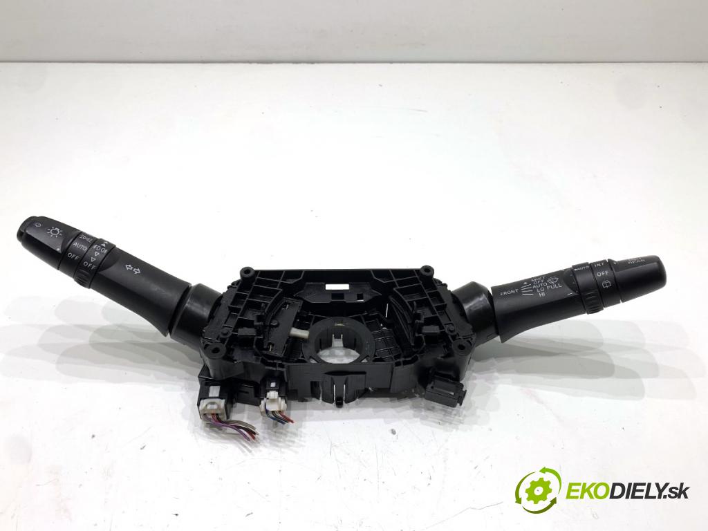 MITSUBISHI ASX SUV 2015 86 kW 1.6 MIVEC 1590 Prepínač kombinovaný 8617A013 (Prepínacie páčky pod volantom)