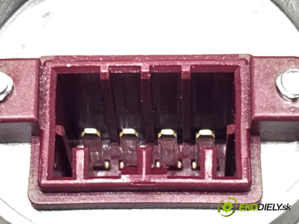 MITSUBISHI ASX SUV 2015 86 kW 1.6 MIVEC 1590 Menič XENON W3T20971 (Riadiaca jednotka xenónu)