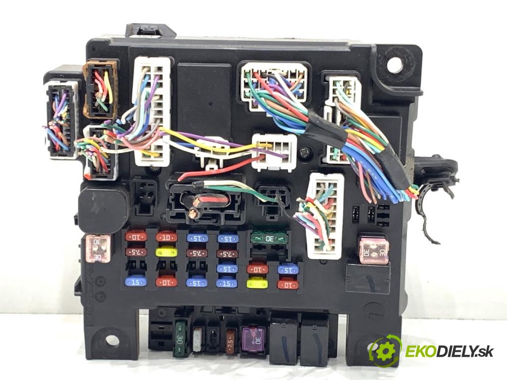 MITSUBISHI ASX SUV 2015 86 kW 1.6 MIVEC 1590 Modul BSI 8637A647 (Poistková skrinka)