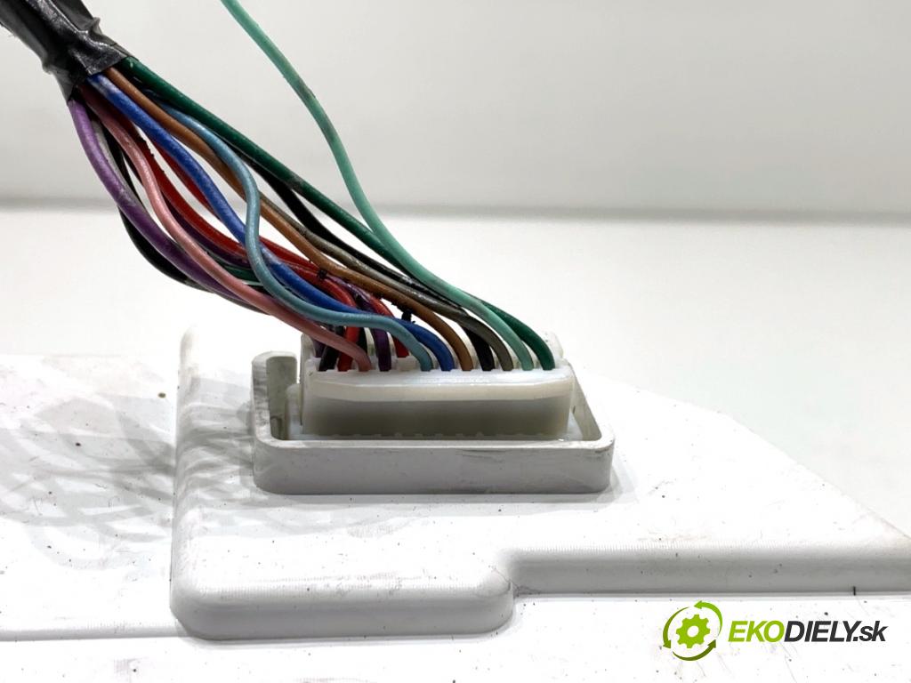 MITSUBISHI ASX SUV 2015 86 kW 1.6 MIVEC 1590 Prístrojovka 8100C351 (Prístrojová doska)