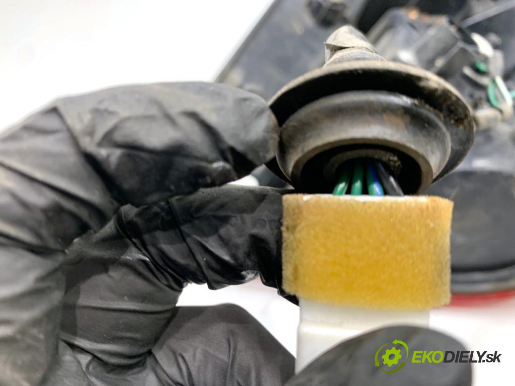 MITSUBISHI ASX SUV 2015 86 kW 1.6 MIVEC 1590 Svetlo ľavy zad