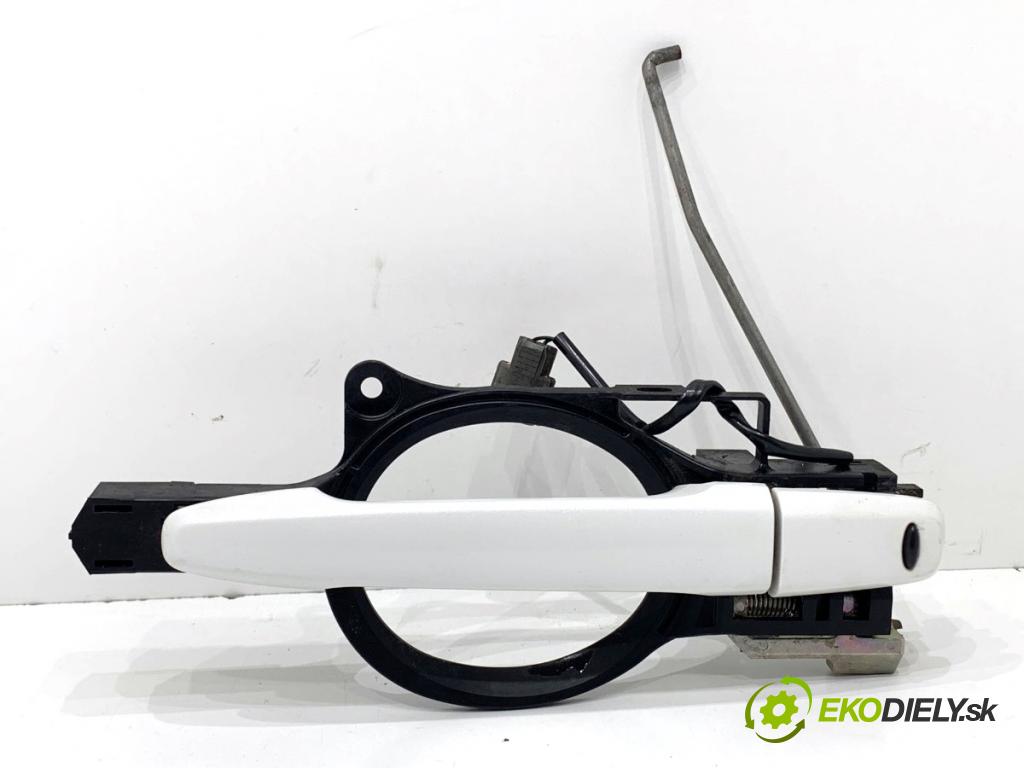 MITSUBISHI ASX SUV 2015 86 kW 1.6 MIVEC 1590 Kľučka vonkajšia pravy predný 