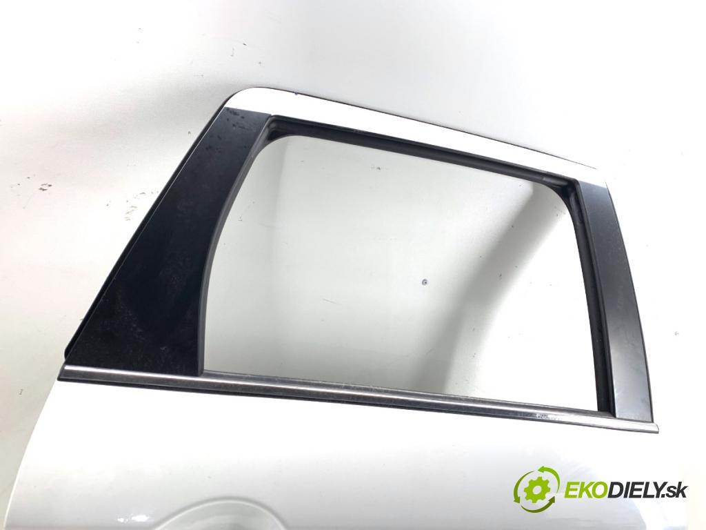 MITSUBISHI ASX SUV 2015 86 kW 1.6 MIVEC 1590 dveře pravý zadní část