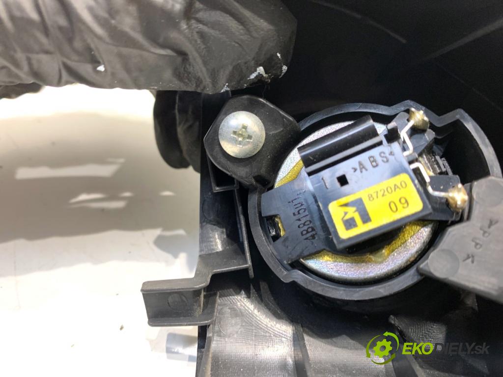 MITSUBISHI ASX SUV 2015 86 kW 1.6 MIVEC 1590 reproduktory 8720A011