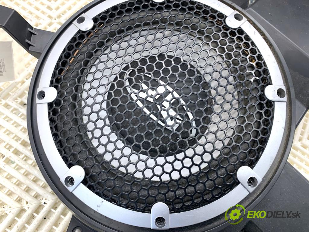 MITSUBISHI ASX SUV 2015 86 kW 1.6 MIVEC 1590 subwoofer 8720A136 (Audio zariadenie)