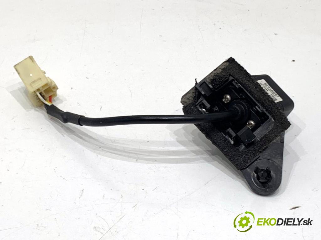 MITSUBISHI ASX SUV 2015 86 kW 1.6 MIVEC 1590 KAMERA ZPĚT: 8781A057