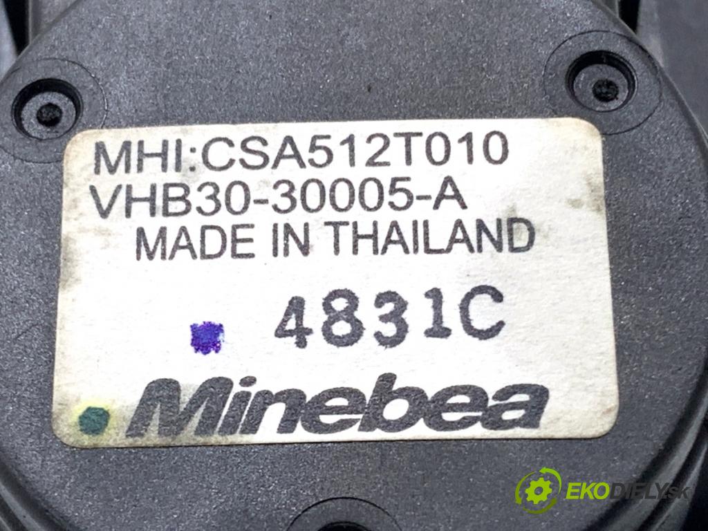 MITSUBISHI ASX SUV 2015 86 kW 1.6 MIVEC 1590 motor topení CSA512T010