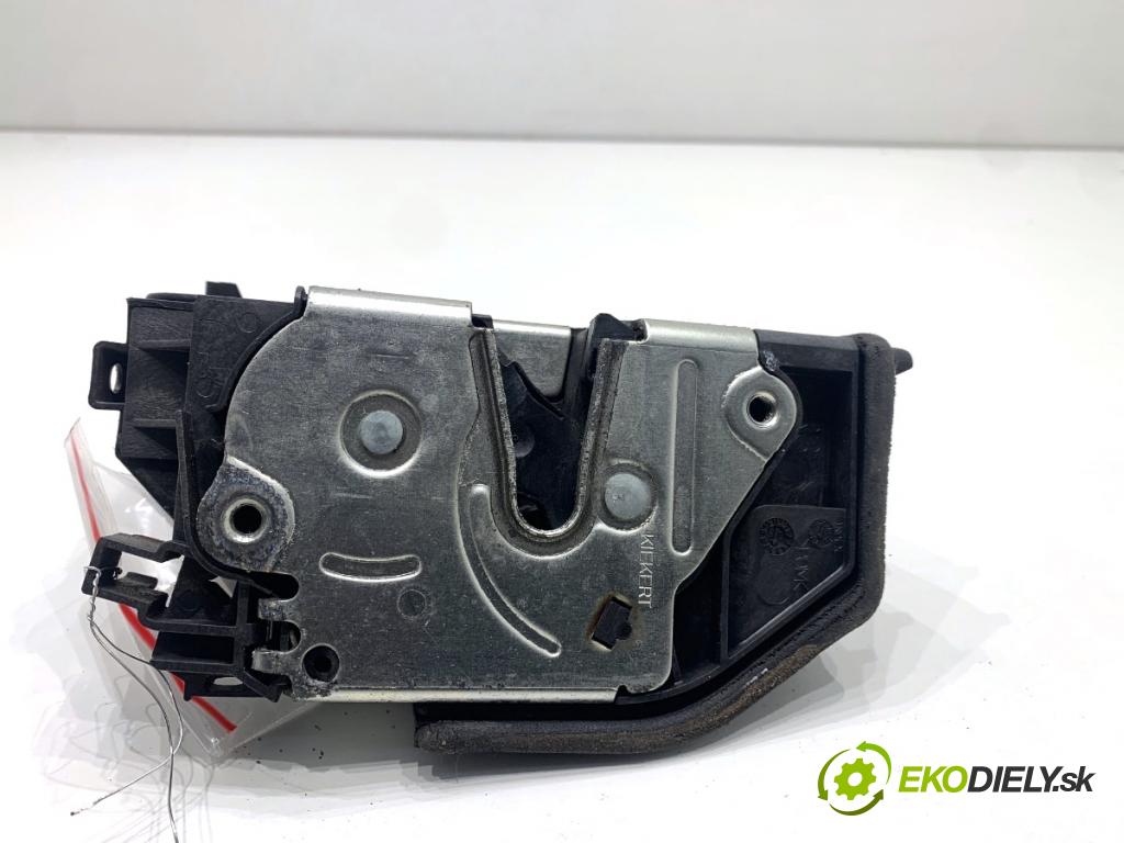 BMW E87 liftback 2005 85 kW 116 i 1596 zámok dveře pravý přední část 7167068