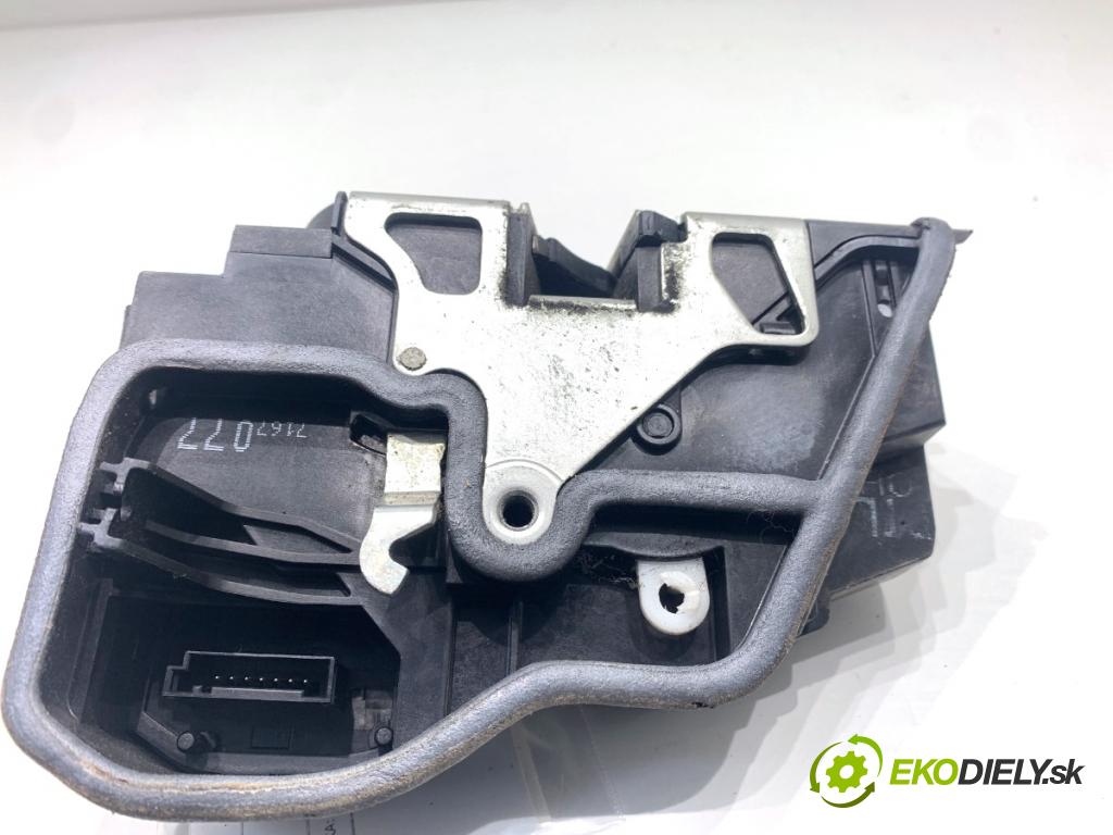 BMW E87 liftback 2005 85 kW 116 i 1596 zámok dveře levý přední část 7167077