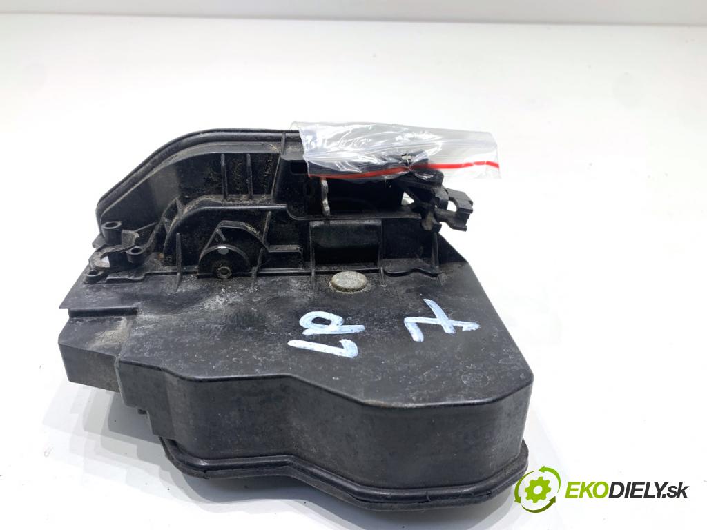 BMW E87 liftback 2005 85 kW 116 i 1596 zámok dveře levý přední část 7167077