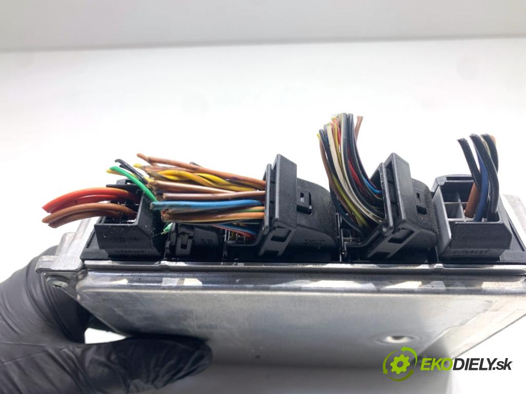 BMW E87 liftback 2005 85 kW 116 i 1596 řídící jednotka motora 7550688 (Řídicí jednotka)