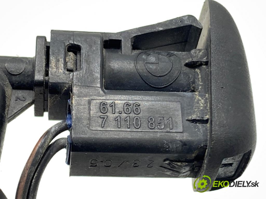 BMW E87 liftback 2005 85 kW 116 i 1596 ostřikovače ostřikovačů 7110851
