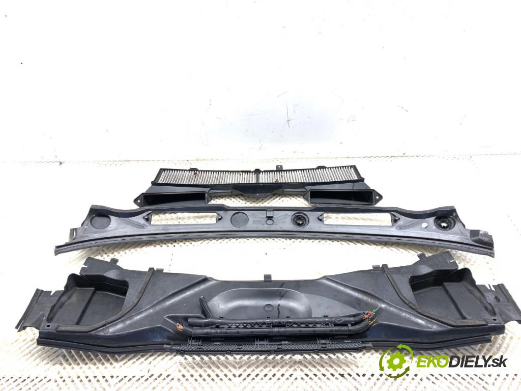 BMW E87 liftback 2005 85 kW 116 i 1596 Torpédo, plast pod čelné okno  (Torpédo (plast pod čelným sklom))