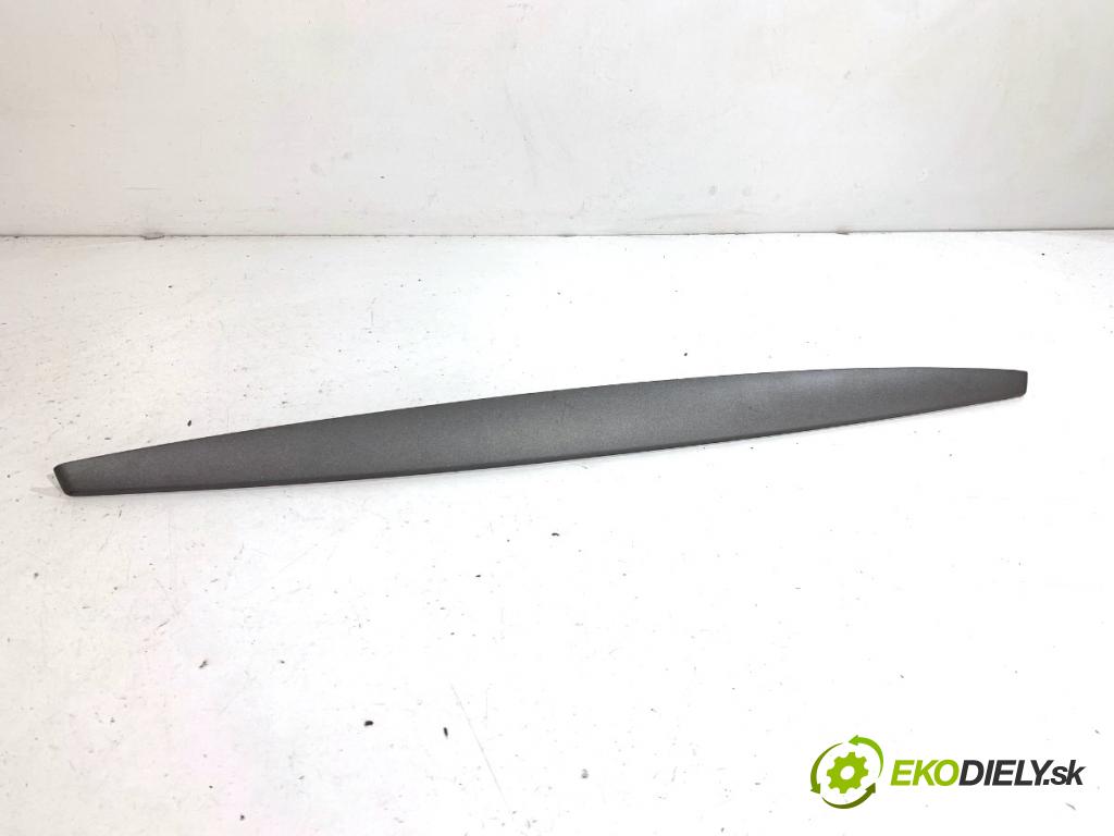 BMW E87 liftback 2005 85 kW 116 i 1596 lišty kryt 7071272 (Lišta)