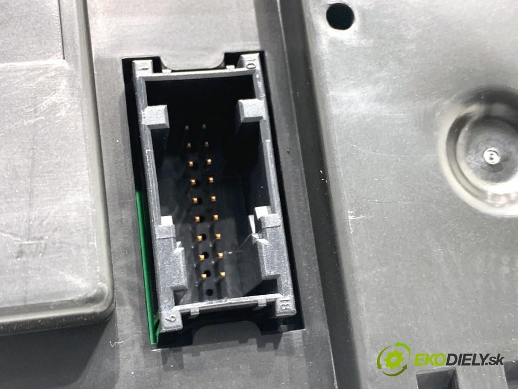 BMW E87 liftback 2005 85 kW 116 i 1596 Prístrojovka 6974645 (Prístrojová doska)