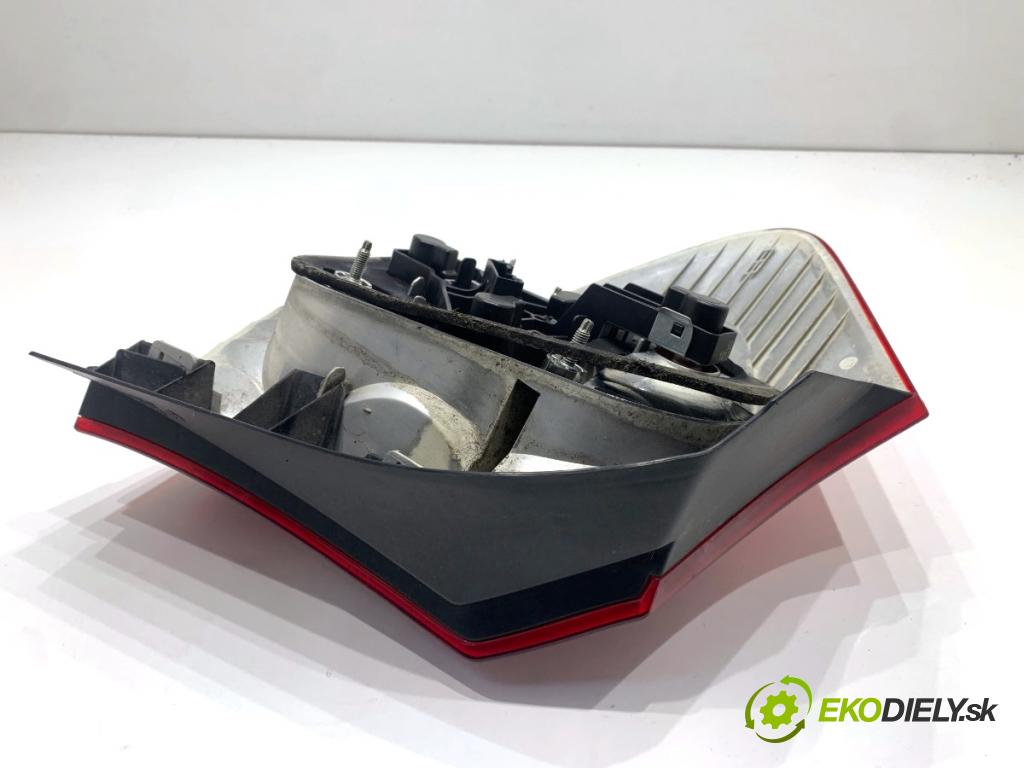 BMW E87 liftback 2005 85 kW 116 i 1596 světlo pravý zadní část