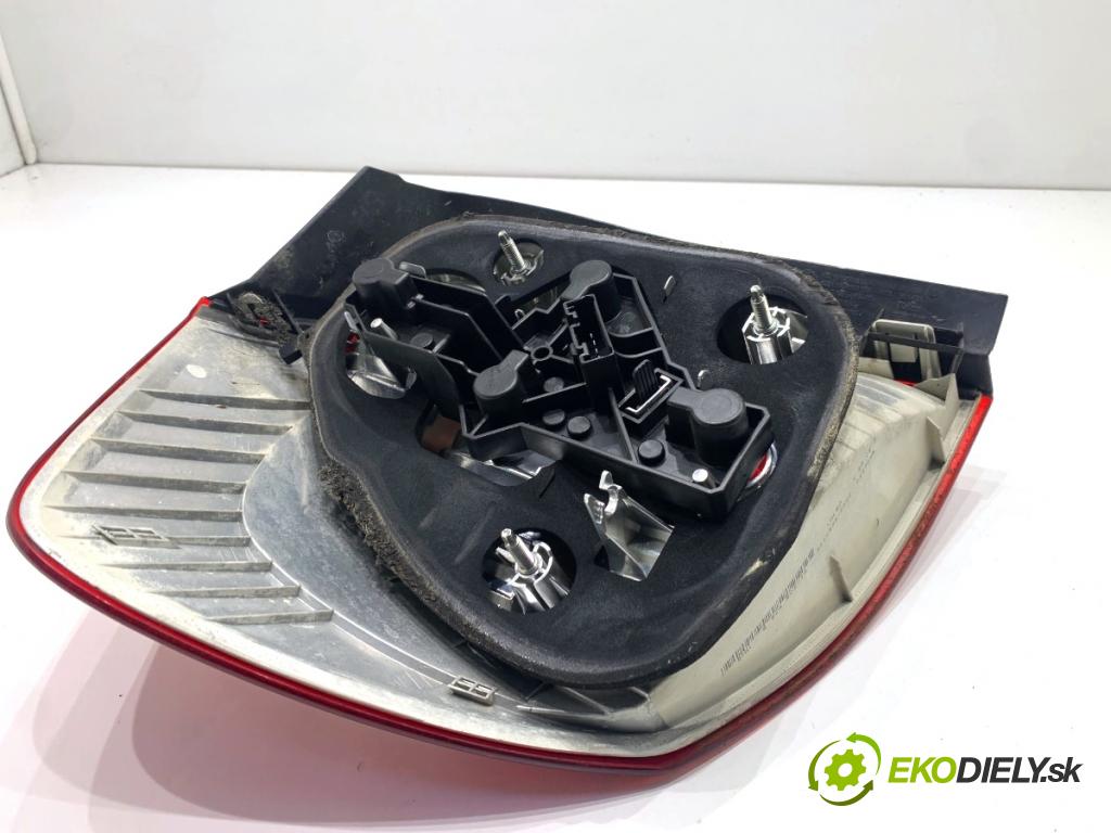 BMW E87 liftback 2005 85 kW 116 i 1596 světlo pravý zadní část