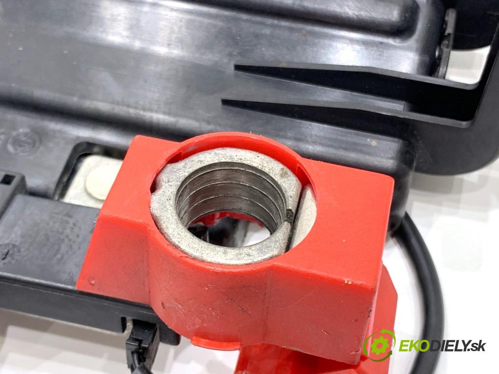 BMW E87 liftback 2005 85 kW 116 i 1596 svorka plus 6936649