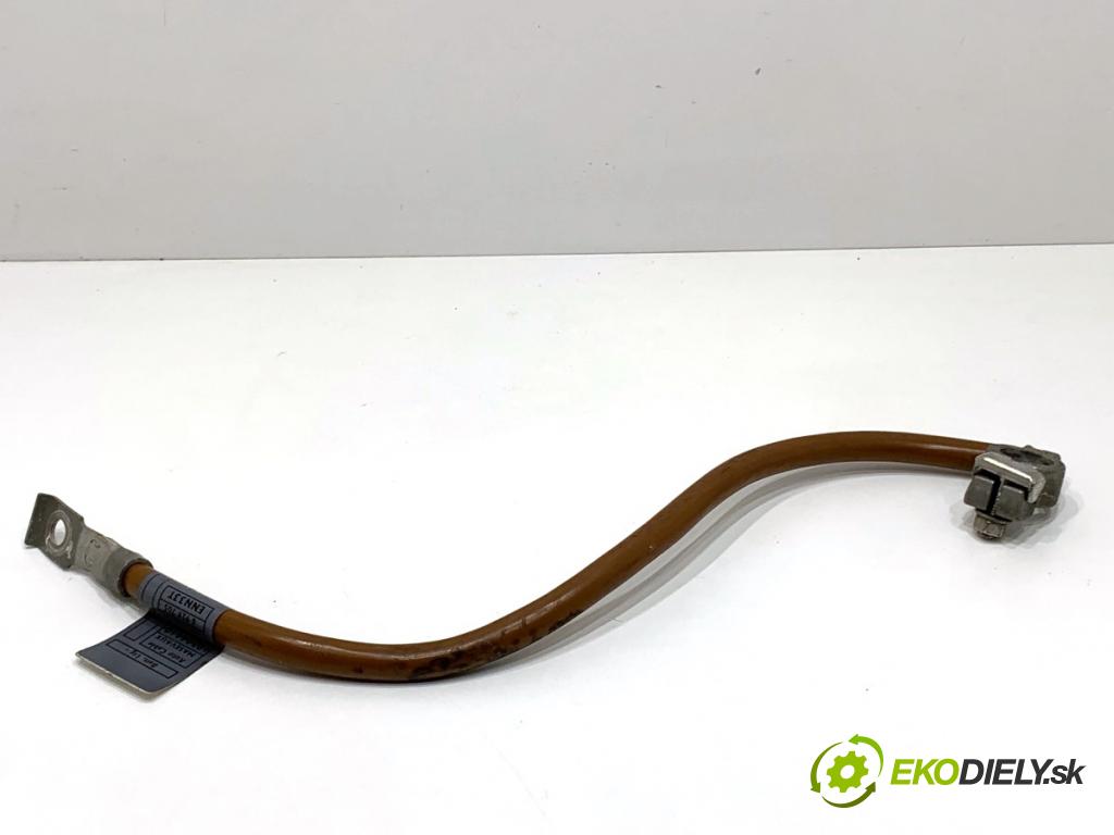 BMW E87 liftback 2005 85 kW 116 i 1596 svorka MINUS: 6929705