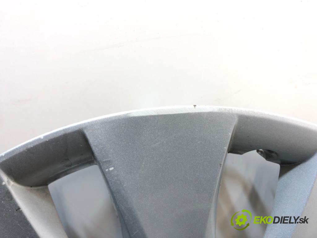 BMW E87 liftback 2005 85 kW 116 i 1596 puklica