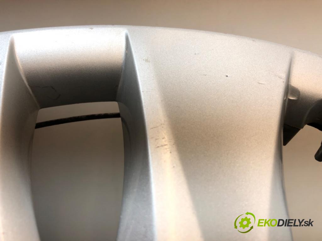 BMW E87 liftback 2005 85 kW 116 i 1596 puklica